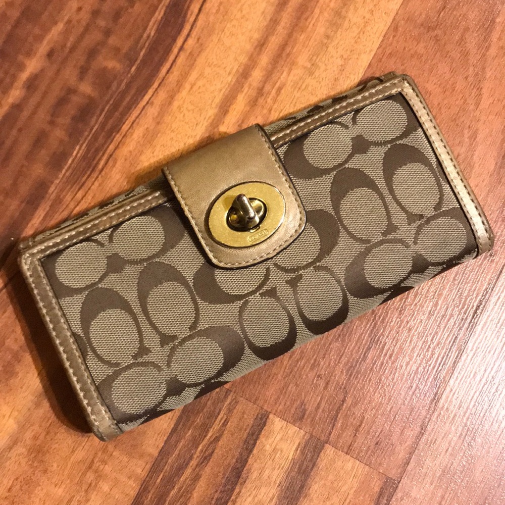 Coach wallet